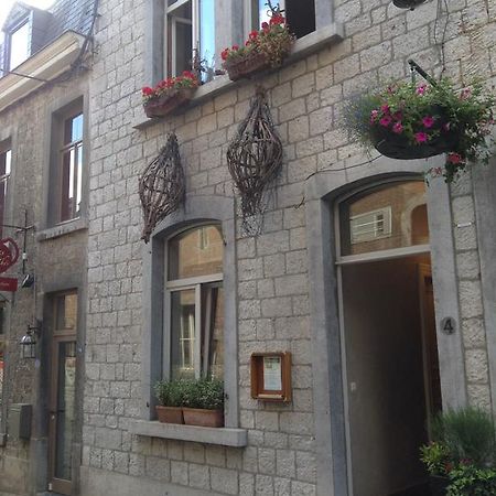 La Tete Ailleurs Hotel Durbuy Buitenkant foto